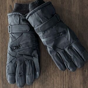 BRAND NEW Medium Men's Black Winter Gloves